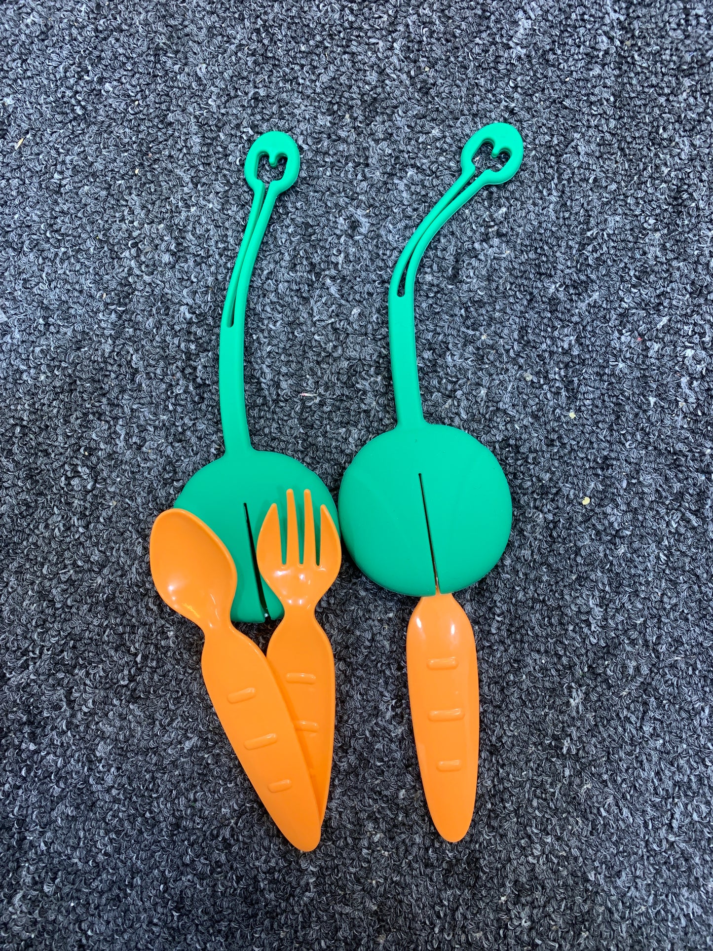 PLASTIC CUTLERY SET WITH SILICON CASE FOR TODDLERS