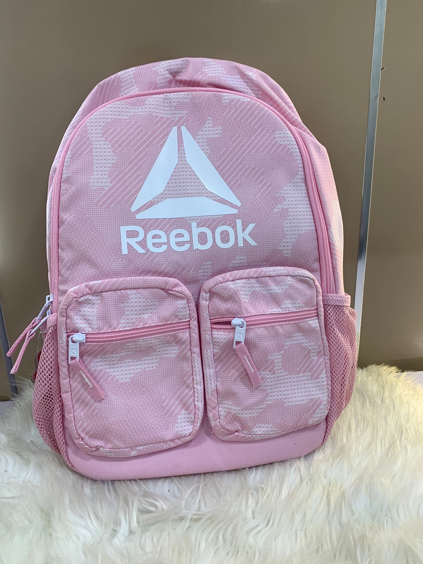 REEBOK 18 INCH BACK BAG