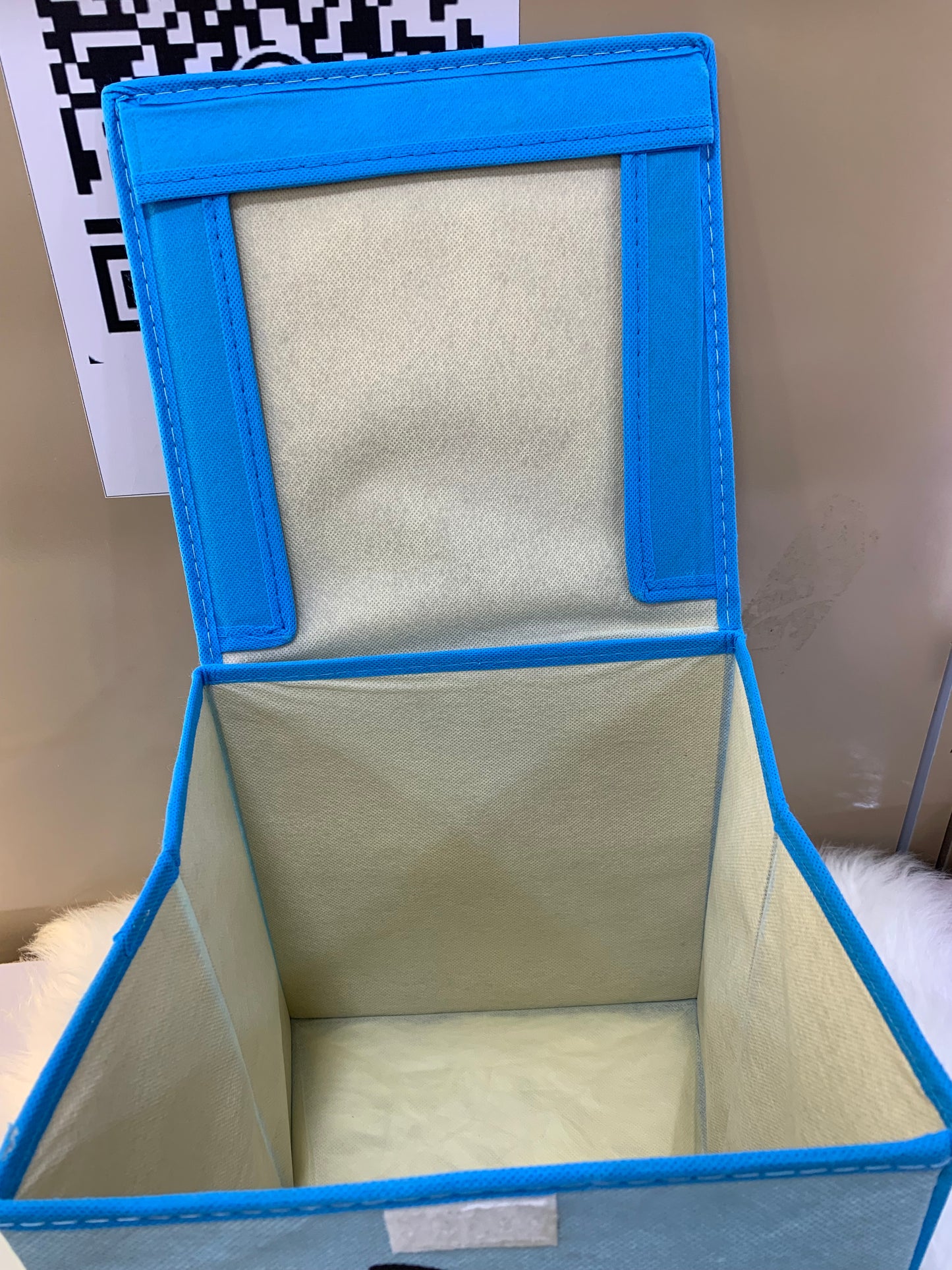 STORAGE GIFT BOX SHAPED MEDIUM