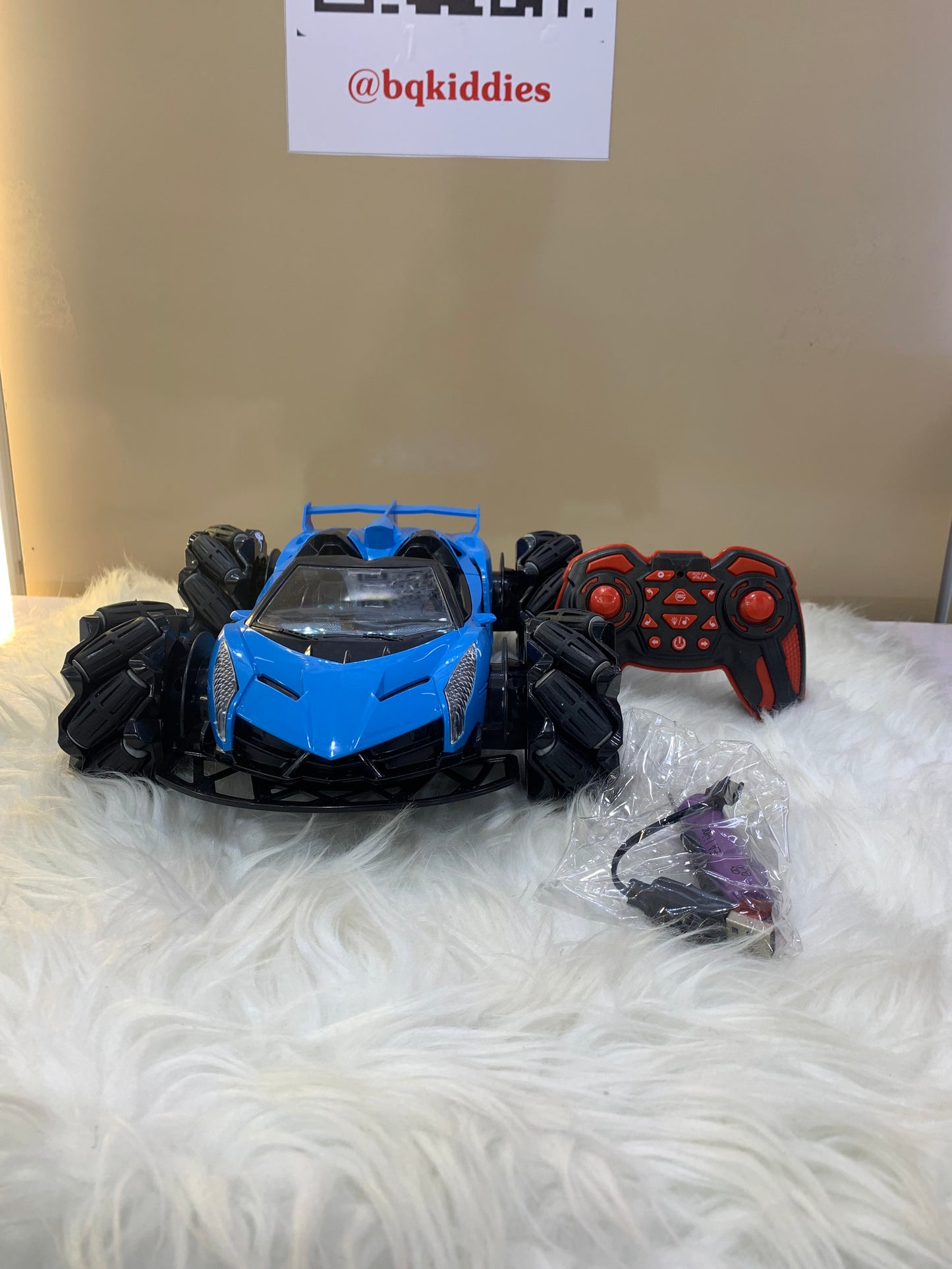 TWIST CLIMBING CAR 360 ROTATION WITH RC WITH REMOTE(TOY)