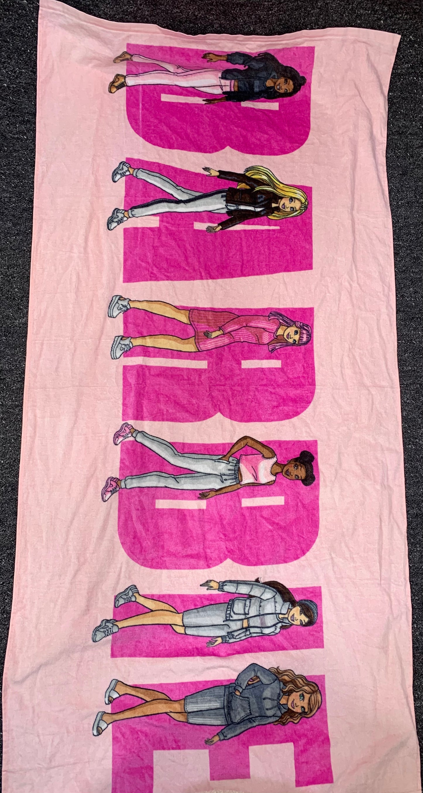 BARBIE CHARACTER TOWEL 70 x 140cm