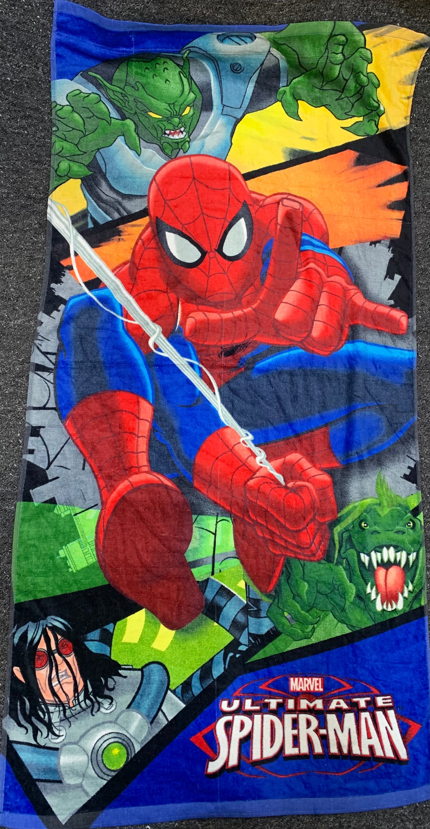 MARVEL ULTIMATE SPIDER-MAN TOWEL 70 x 140cm