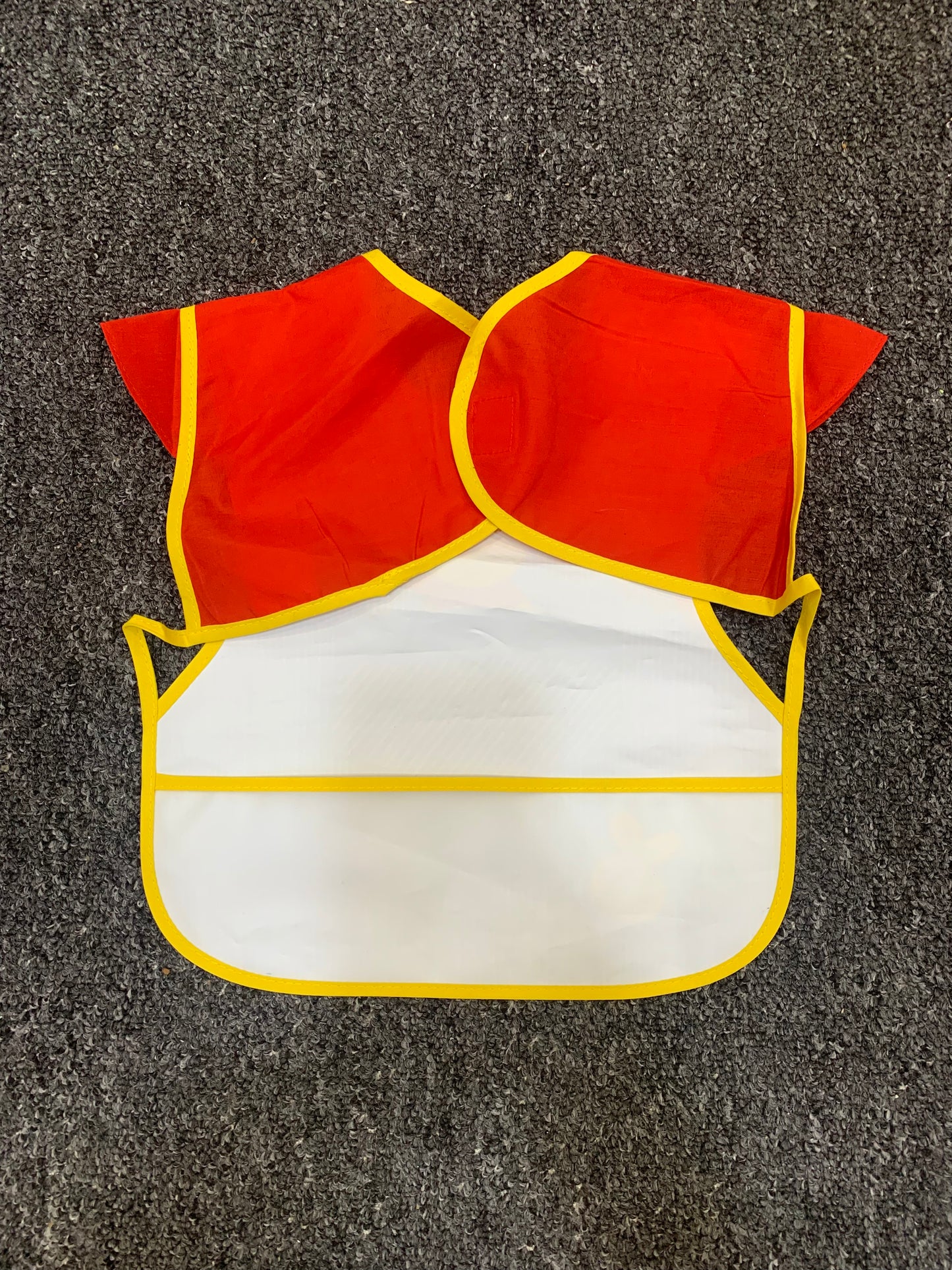 TODDLERS BIB (SLEEVELESS)