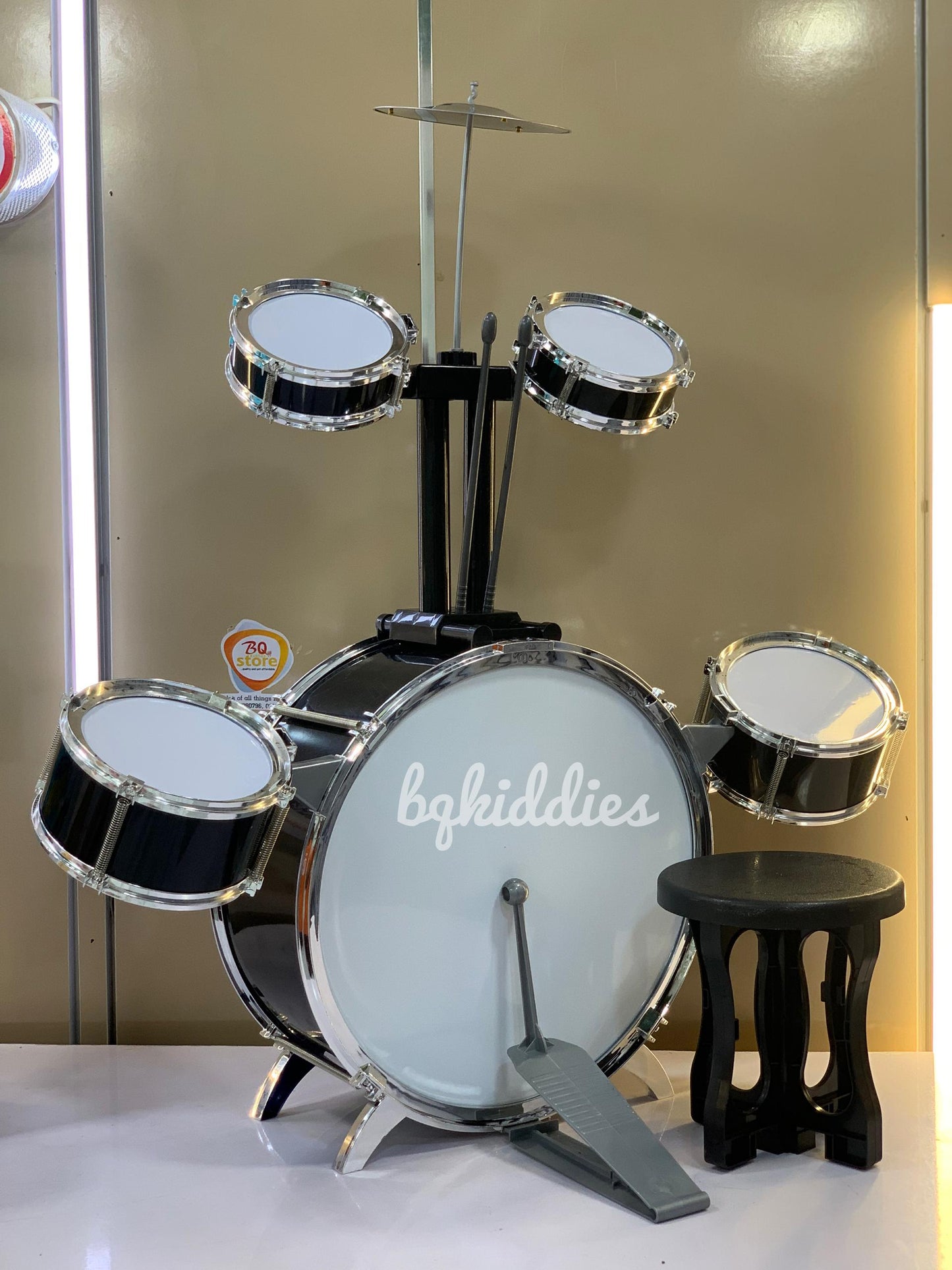 JAZZ MUSIC STYLE DRUMSET WITH STOOL 3yrs plus