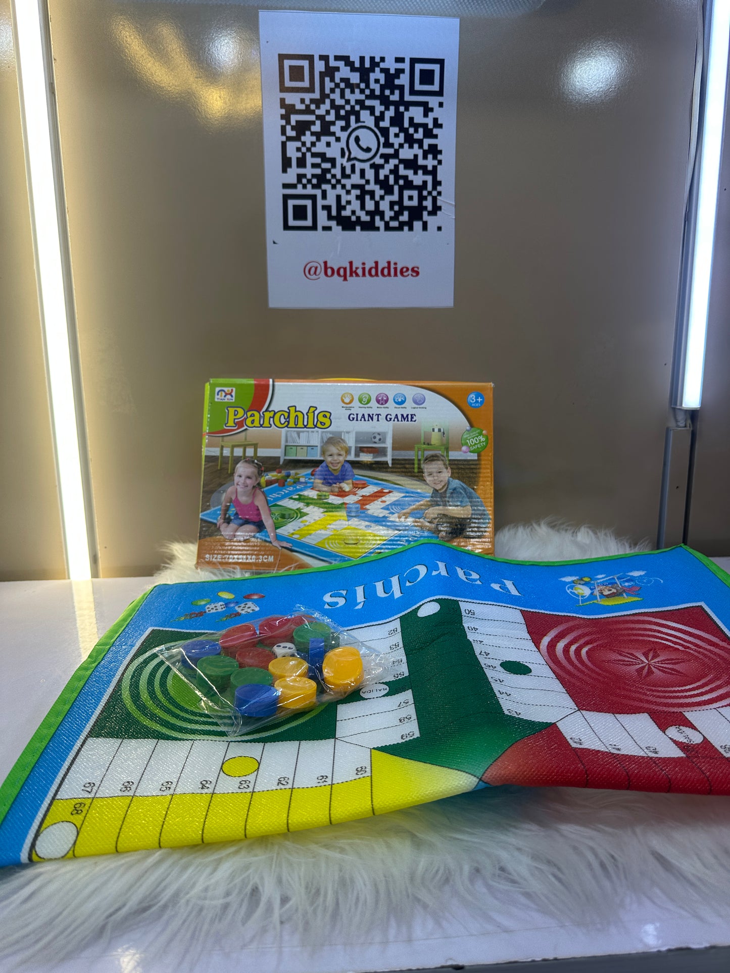 PARCHIS 2-4 JUGA DORES LUDO GIANT GAME(TOY)