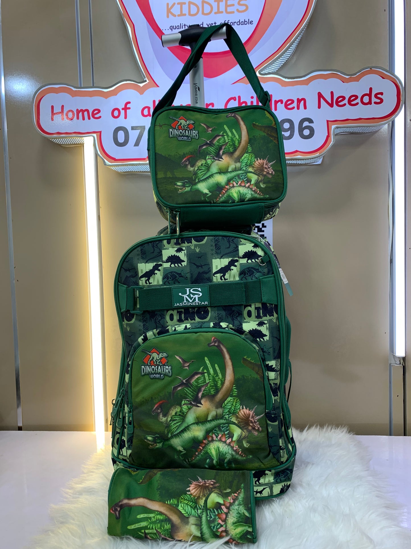 JASMINESTAR WORLD TROLLEY BAG SET 4-7YRS