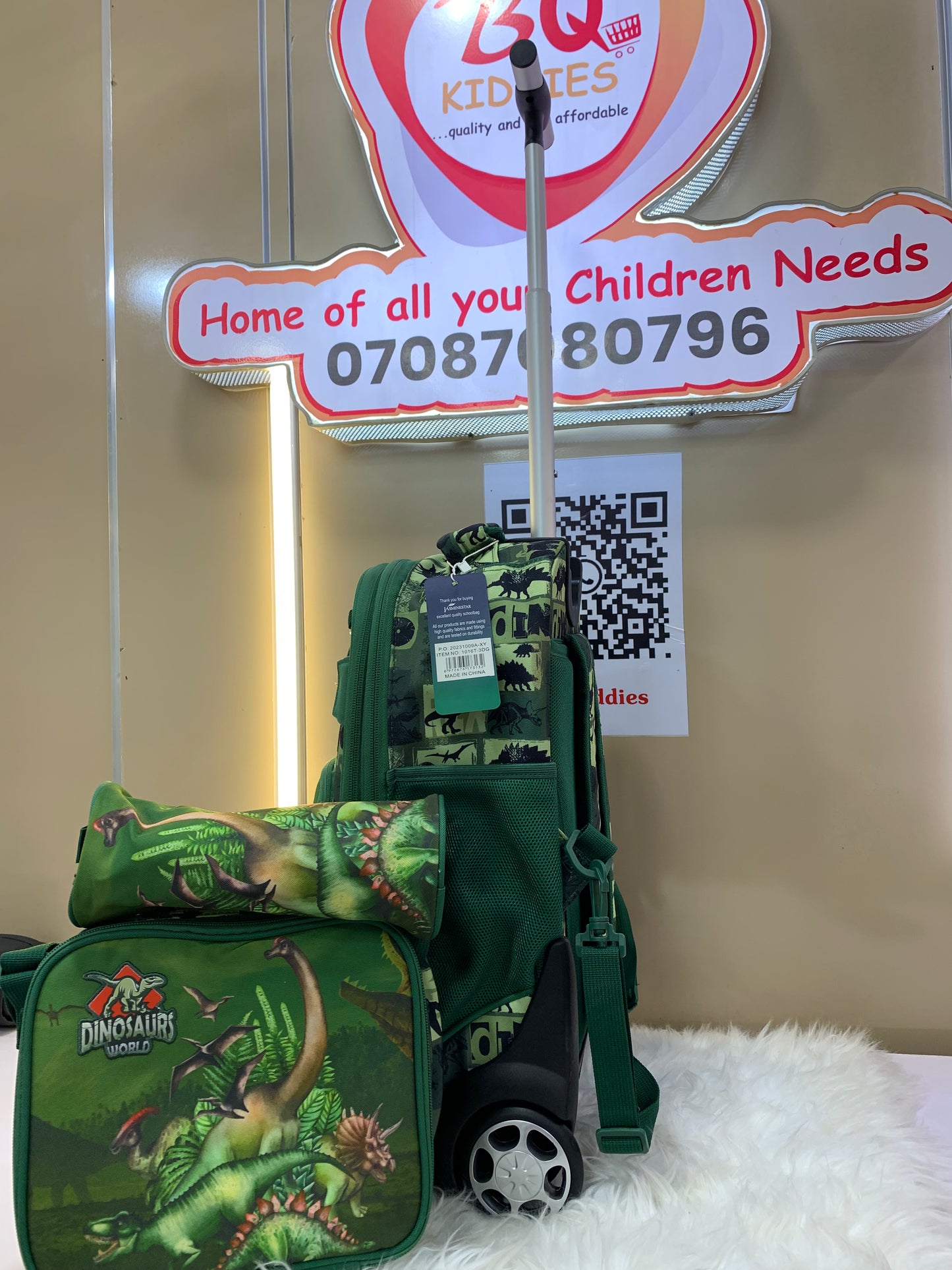 JASMINESTAR WORLD TROLLEY BAG SET 4-7YRS