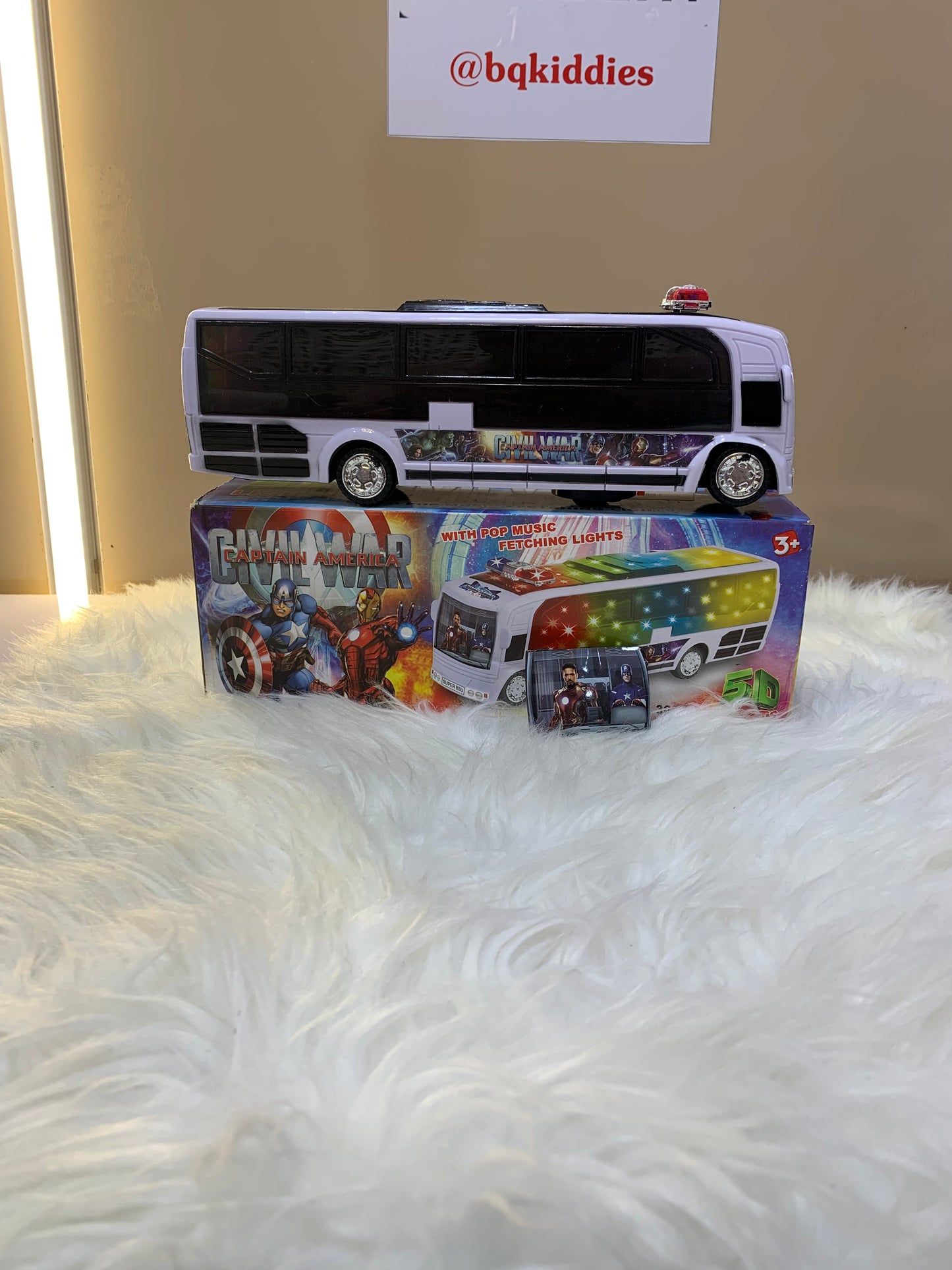 CAPTAIN AMERICA CIVIL WAR TOY BUS