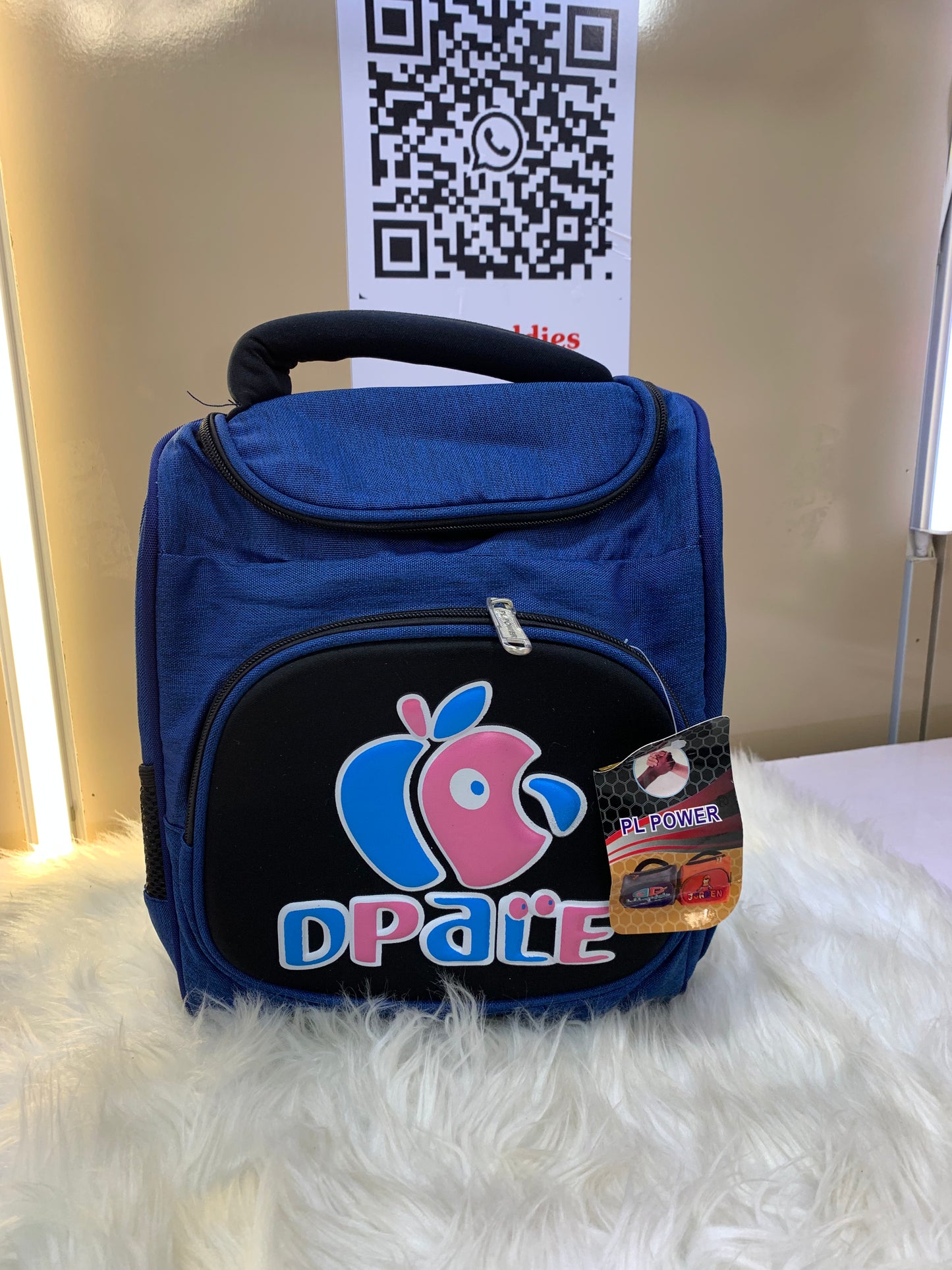 PL POWER LUNCH BAG MEDIUM