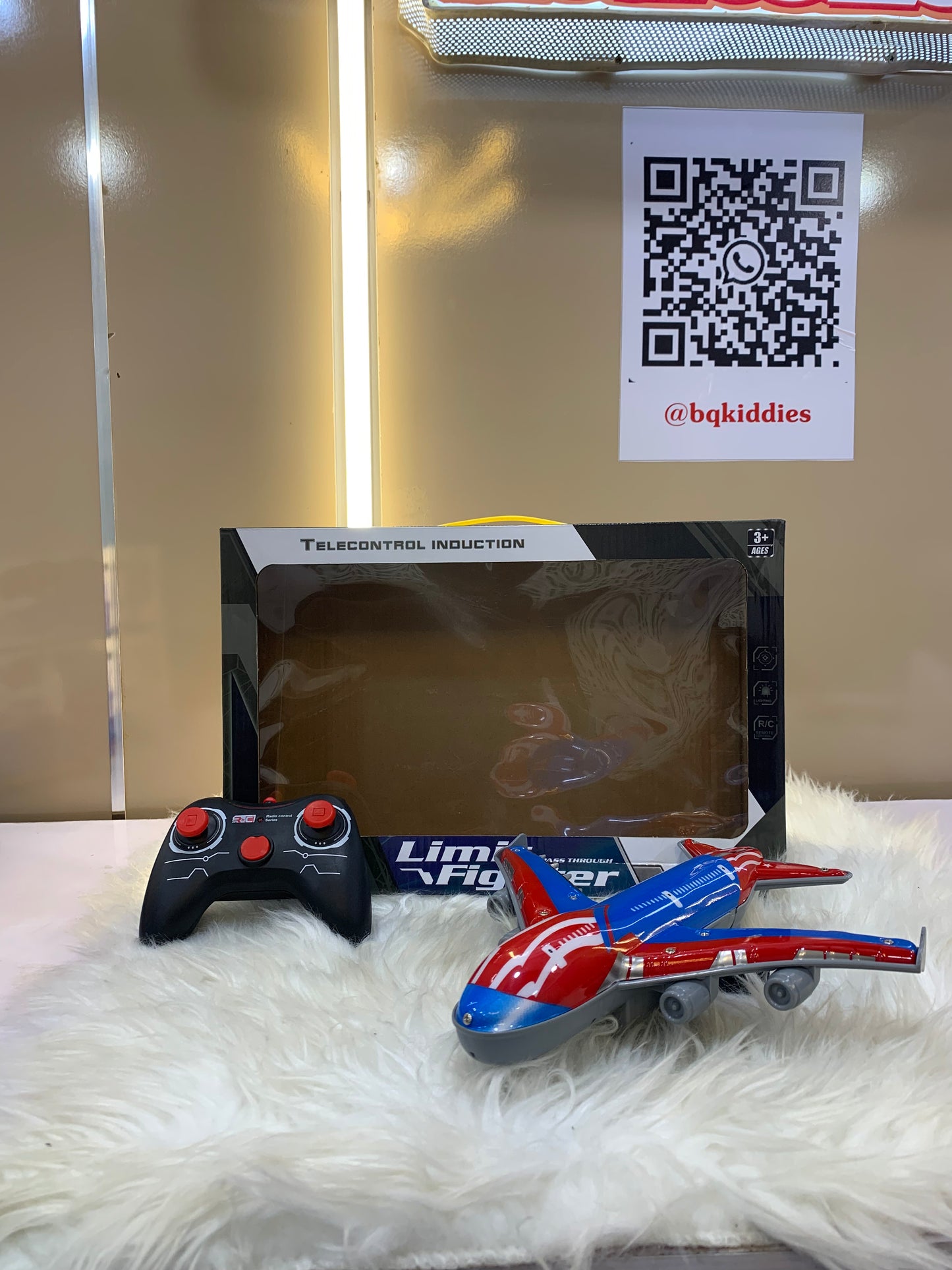 R/C TELECONTROL INDUCTION LIMIT FIGHTER(TOY)