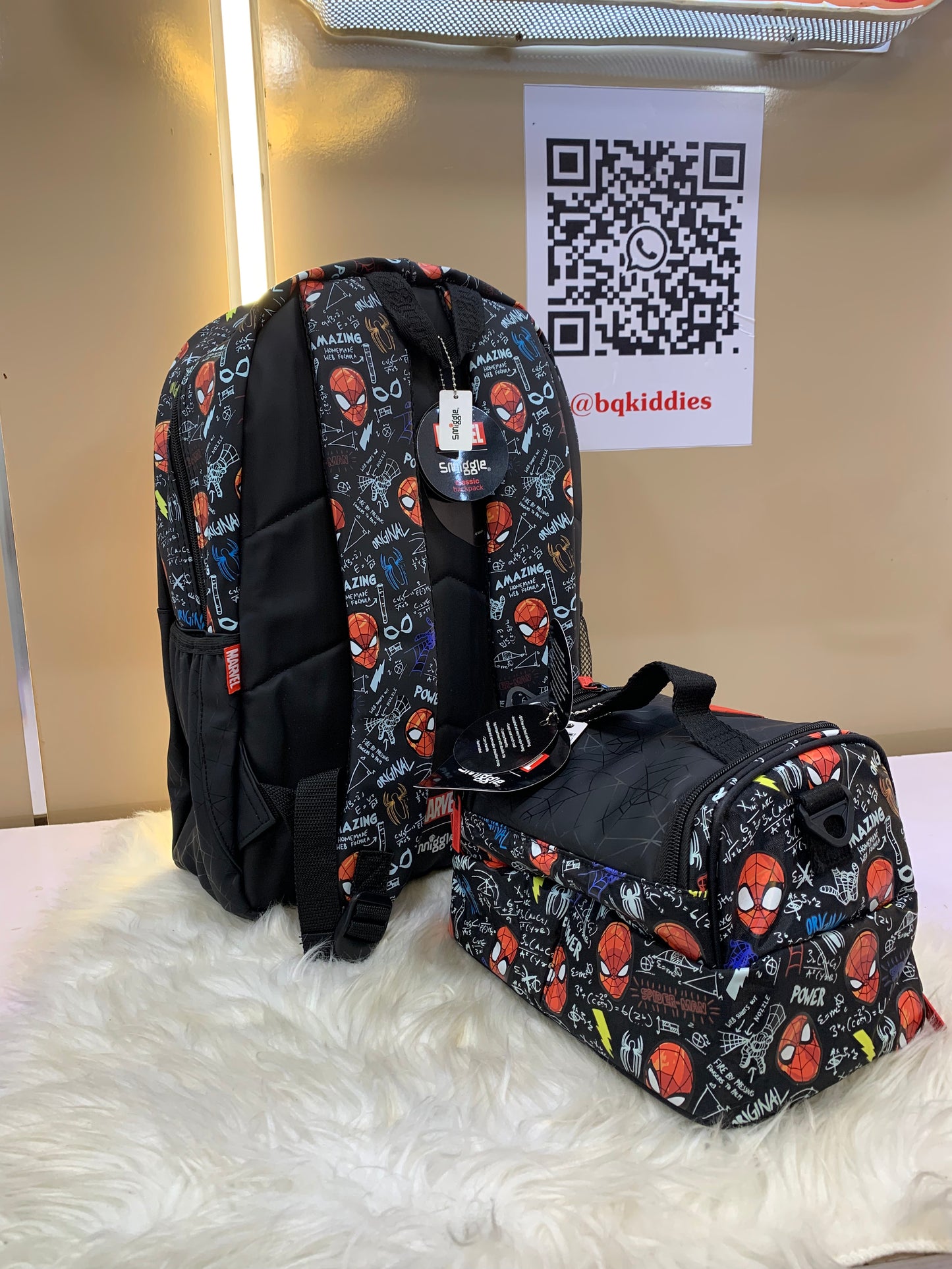 SMIGGLE MARVEL SPIDERMAN BACK BAG WITH LUNCH BAG AND WATER BOTTLE SET 4-8yrs 16inches