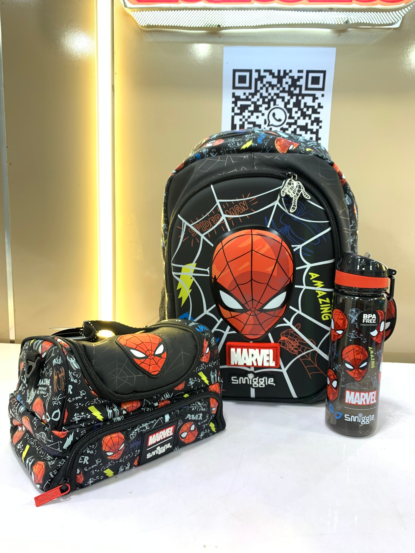 SMIGGLE MARVEL SPIDERMAN BACK BAG WITH LUNCH BAG AND WATER BOTTLE SET 4-8yrs 16inches