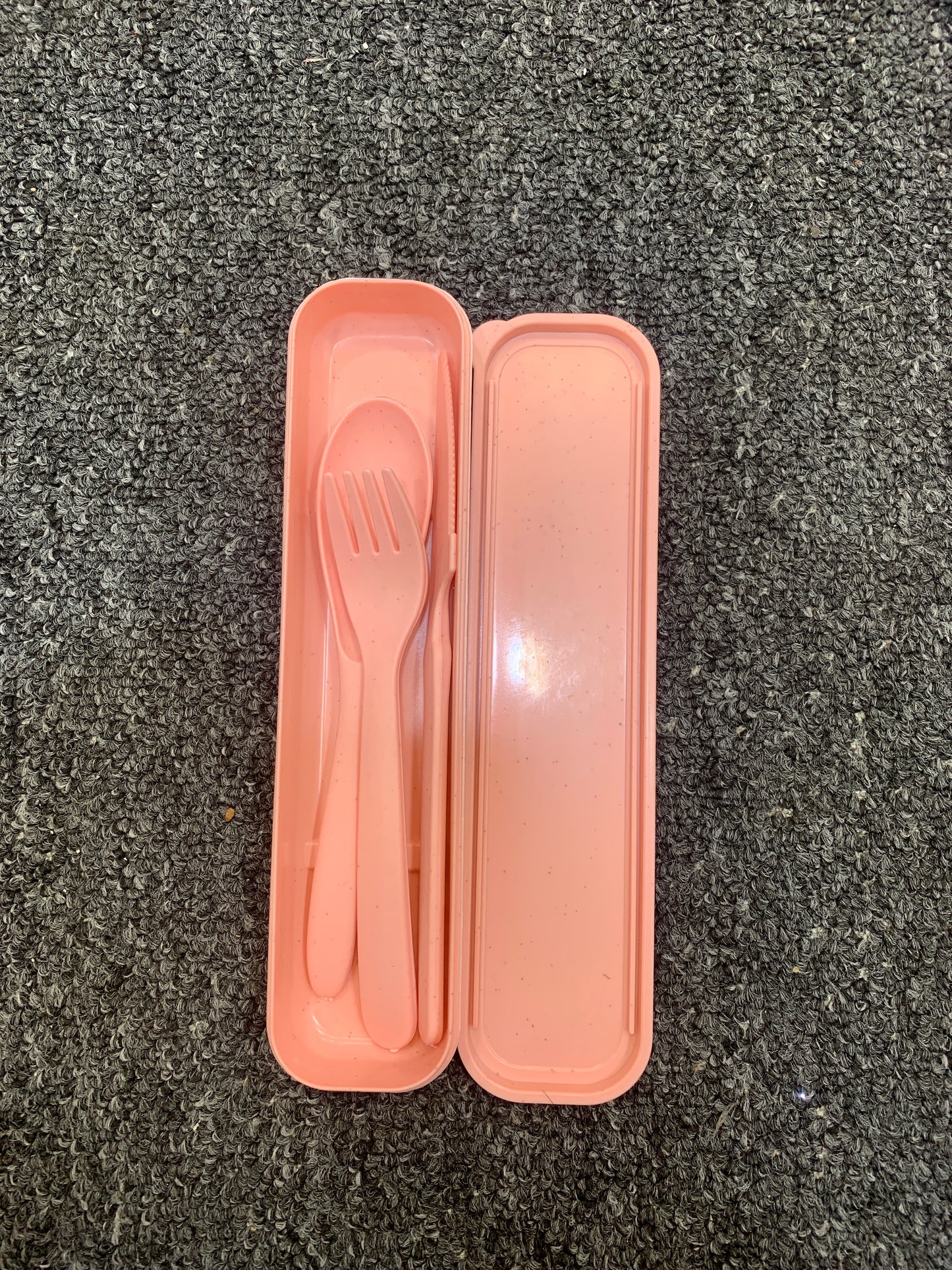 PLASTIC CUTLERY SET WITH KNIFE
