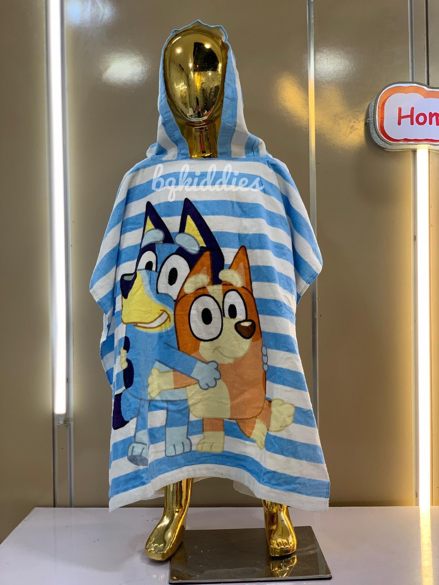 KIDS CHARACTER HOODED TOWEL