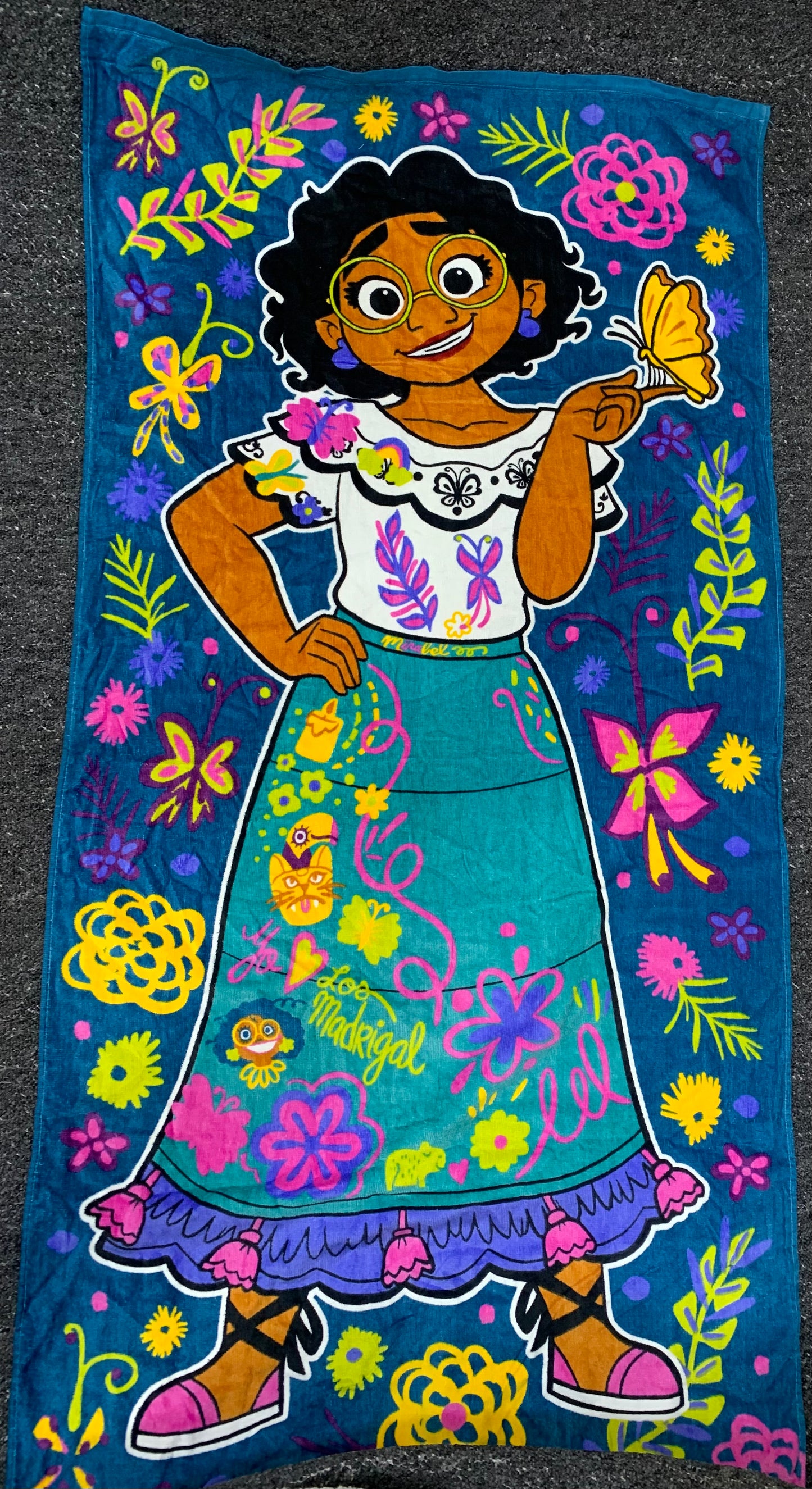 DISNEY ENCANTO MIRABEL KIDS TOWEL 70 x 140cm