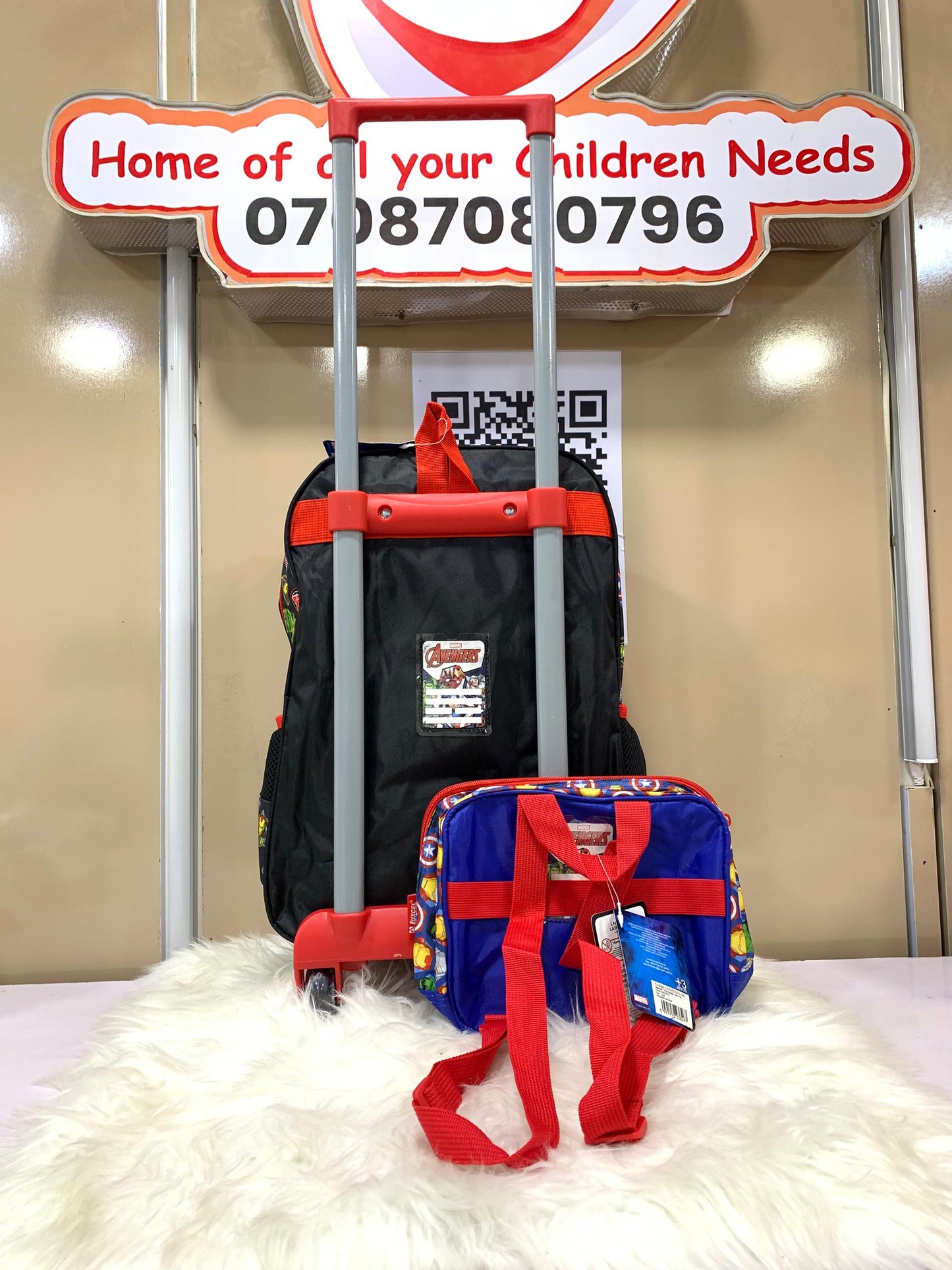 MARVEL AVENGERS TROLLEY BAG SET 4-7yrs