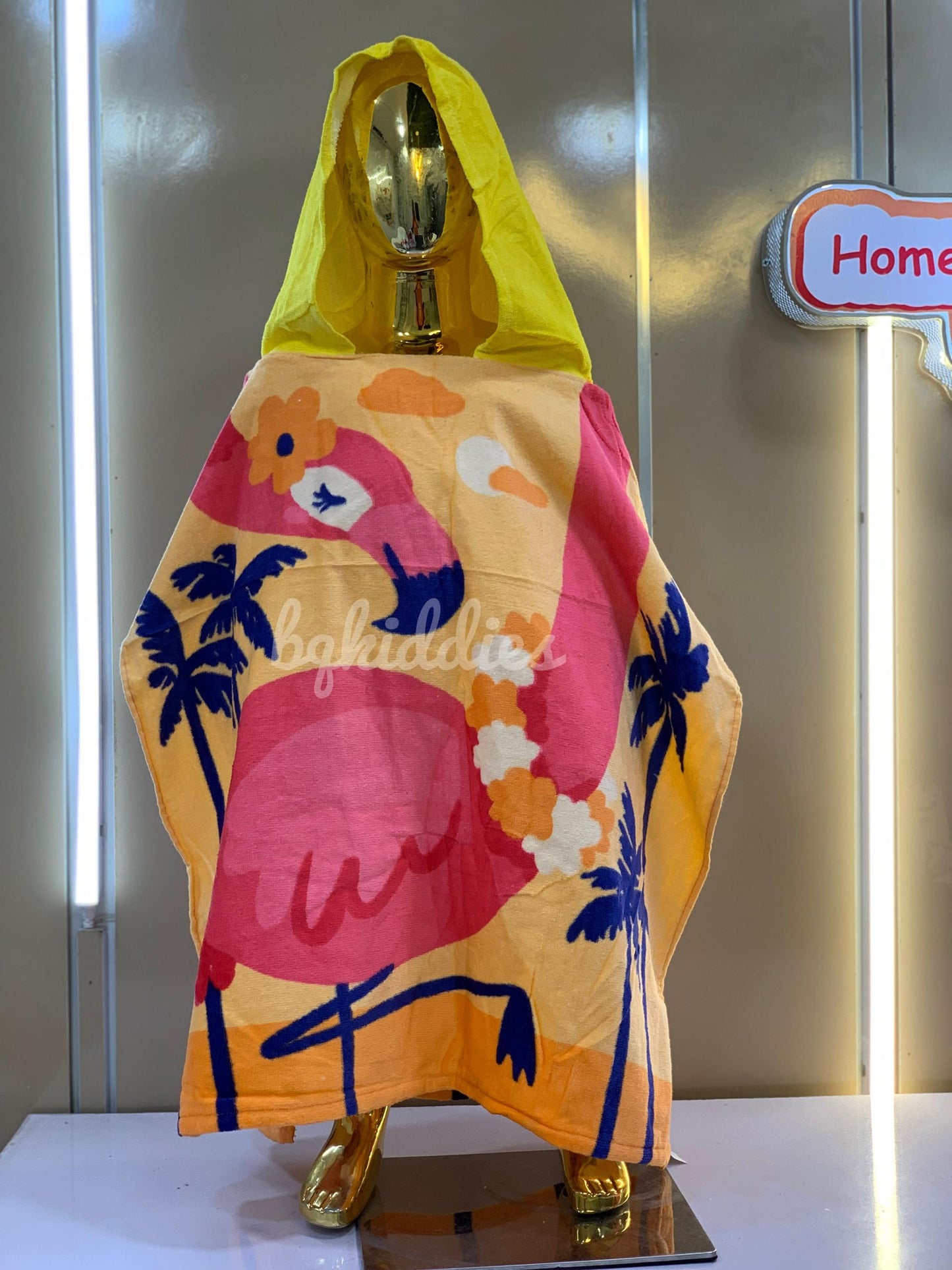 KIDS CHARACTER HOODED TOWEL